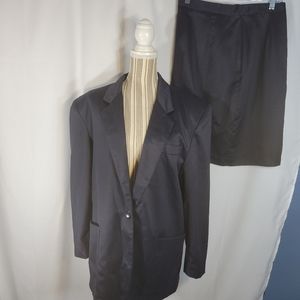 SPETTRO Navy 2-Piece Skirt Suit with Button Accents Size Large